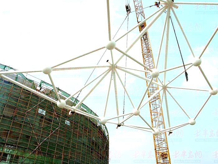 怒江体育馆网架安装