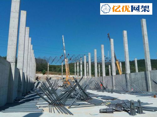 怒江料棚网架设计